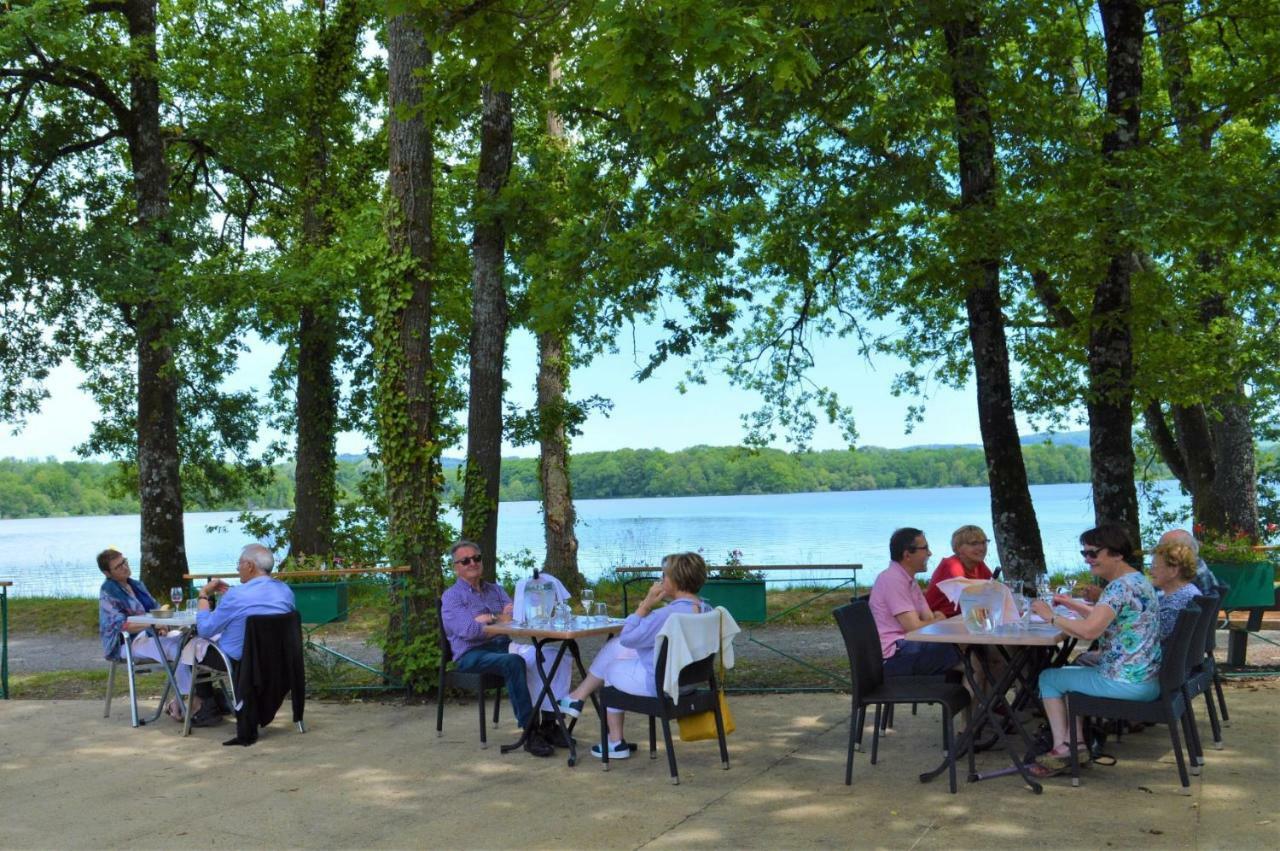 Готель Au Relais Du Gue De Selle Mezangers Екстер'єр фото